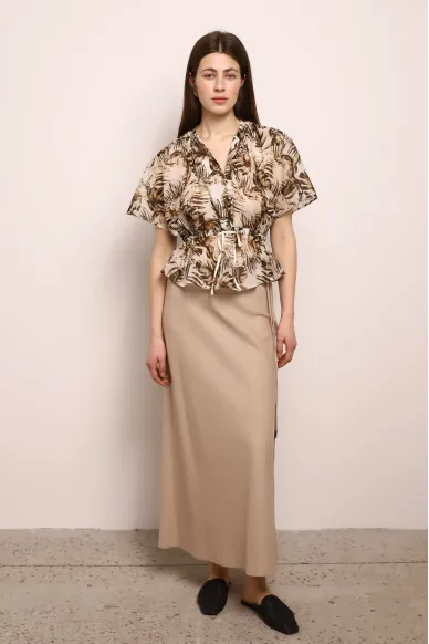 Lightweight blouse with a tropical-inspired print Esmeralda - photo