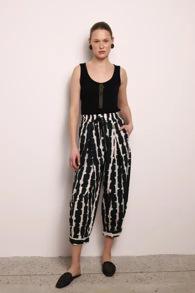Harem pants with geometric print Bolivia - photo