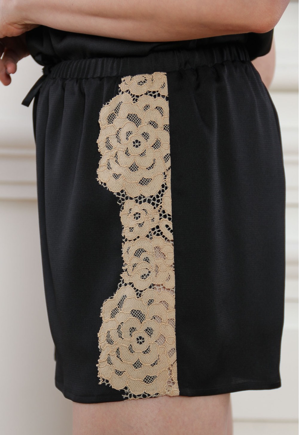 Satin shorts with lace  Tiffani - photo 4