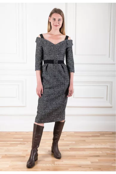 Корсетное платье в клетку - фото