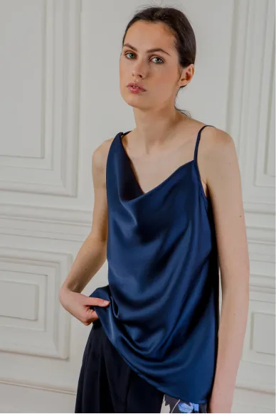 Asymmetrical top Boskoniya - photo