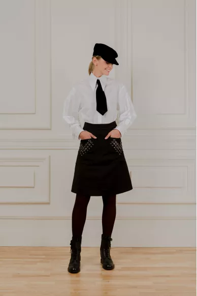 Gloucester skirt decorated with eyelets - photo